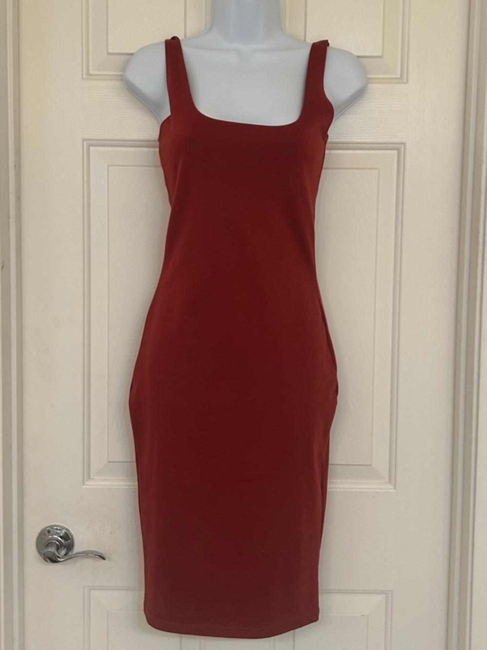 NWT Cotton On Kimi Scooped Bodycon Midi Dress Rosewood Rust Red NWT, Size S - Picture 4 of 7